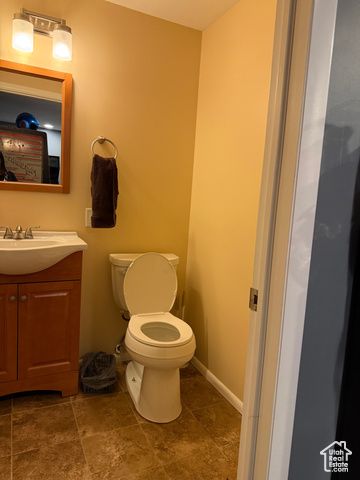 690 FREEDOM DR, North Salt Lake, UT 84054