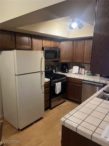 1416 Santa Margarita Street G, Las Vegas, NV 89146