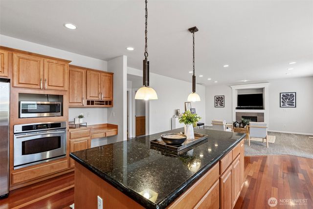 2131 Huntington Loop SE, Olympia, WA 98513