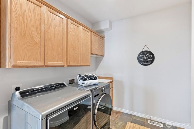 2131 Huntington Loop SE, Olympia, WA 98513