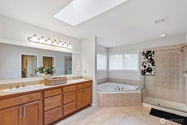 2131 Huntington Loop SE, Olympia, WA 98513