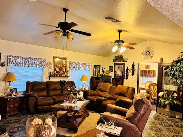 646 Private Rd, Fort Stockton, TX 79735