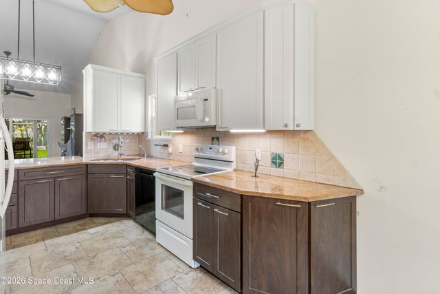 1965 Westminster Circle 2, Vero Beach, FL 32966