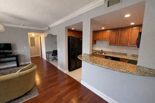 101 Sidonia Ave 304, Coral Gables, FL 33134