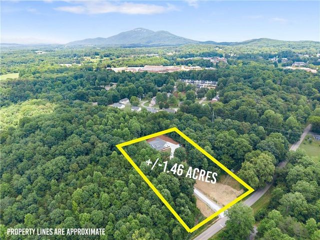 412 Jess Hunt Road, Cleveland, GA 30528