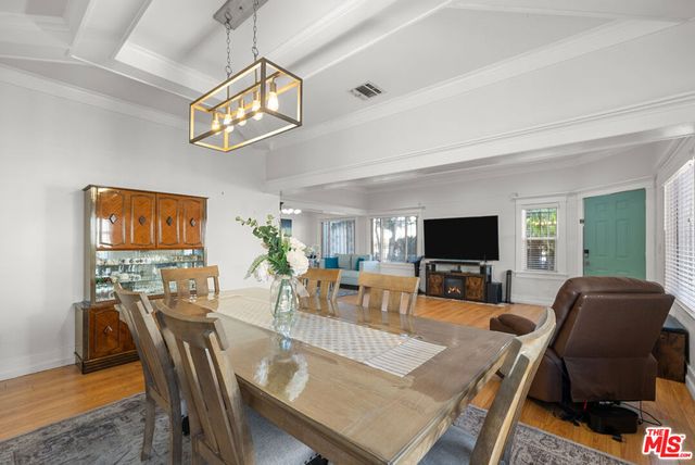 1558 N Kenmore Avenue, Los Angeles, CA 90027