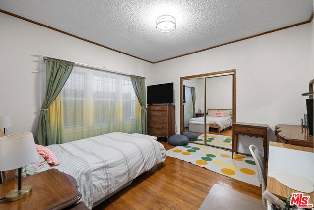 1558 N Kenmore Avenue, Los Angeles, CA 90027