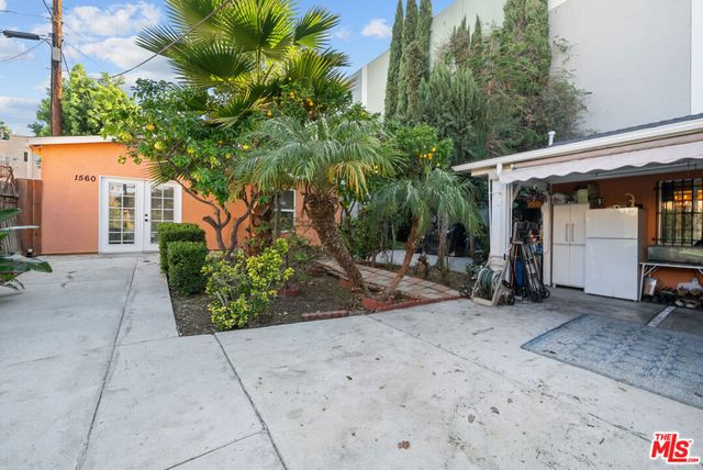 1558 N Kenmore Avenue, Los Angeles, CA 90027