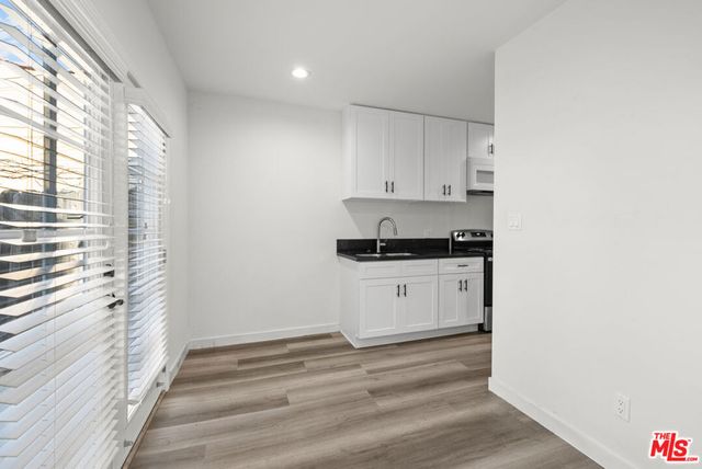 1558 N Kenmore Avenue, Los Angeles, CA 90027