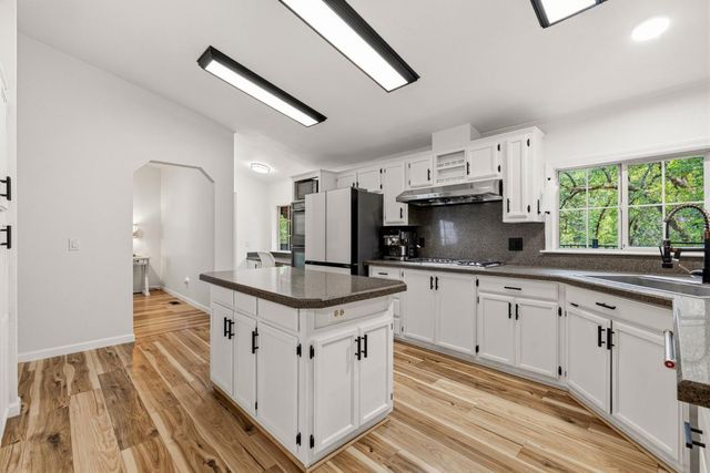 3560 Mining Brook Rd, Placerville, CA 95667