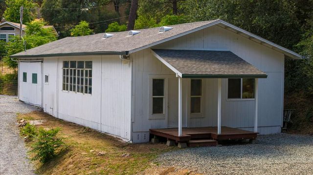 3560 Mining Brook Rd, Placerville, CA 95667