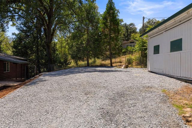 3560 Mining Brook Rd, Placerville, CA 95667