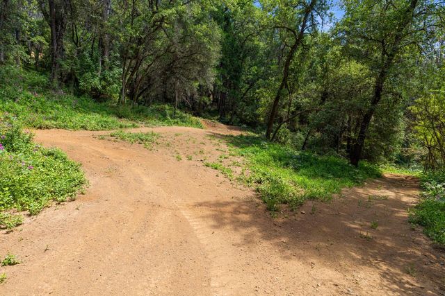 3560 Mining Brook Rd, Placerville, CA 95667