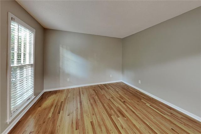 4241 Glenforest Way NE, Roswell, GA 30075