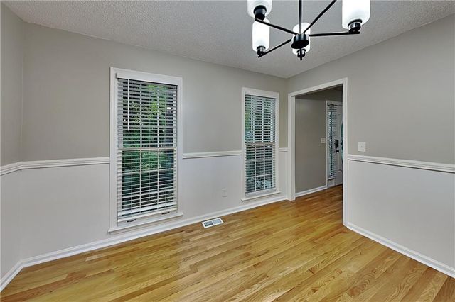 4241 Glenforest Way NE, Roswell, GA 30075