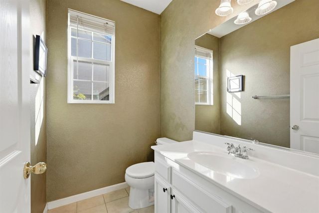 706 Ward Way, Folsom, CA 95630