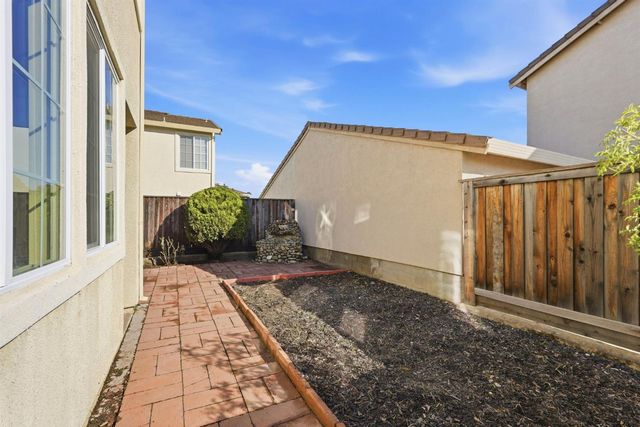 706 Ward Way, Folsom, CA 95630