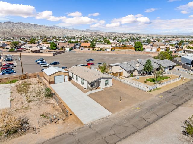 1917 Morning Glory Trail, Bullhead City, AZ 86442