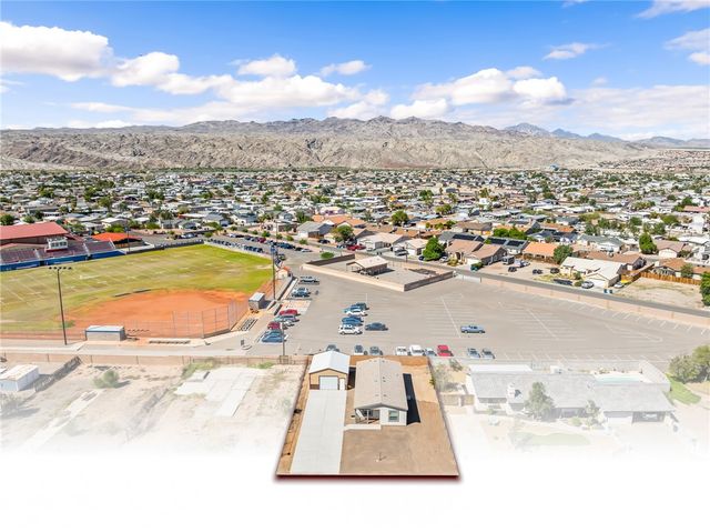 1917 Morning Glory Trail, Bullhead City, AZ 86442