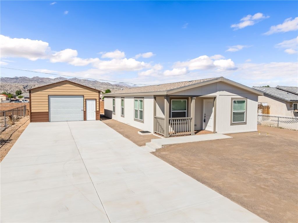 1917 Morning Glory Trail, Bullhead City, AZ 86442