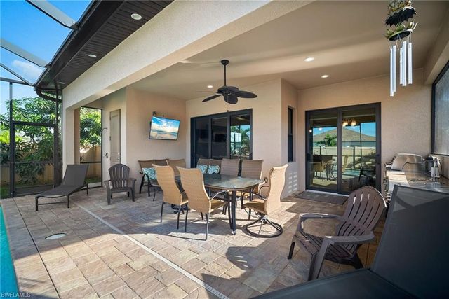 699 98th AVE N, Naples, FL 34108