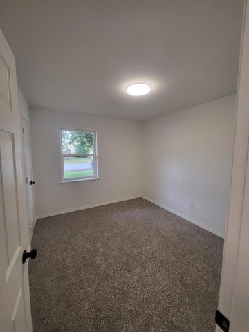 1003 8th Avenue NW, Miami, OK 74354