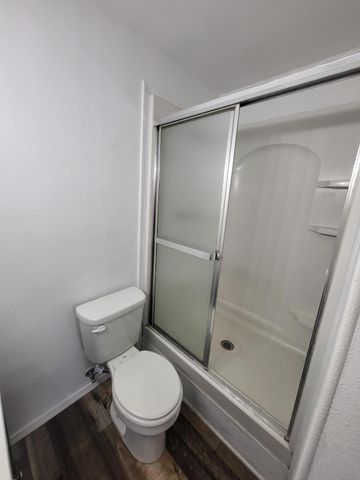 1003 8th Avenue NW, Miami, OK 74354