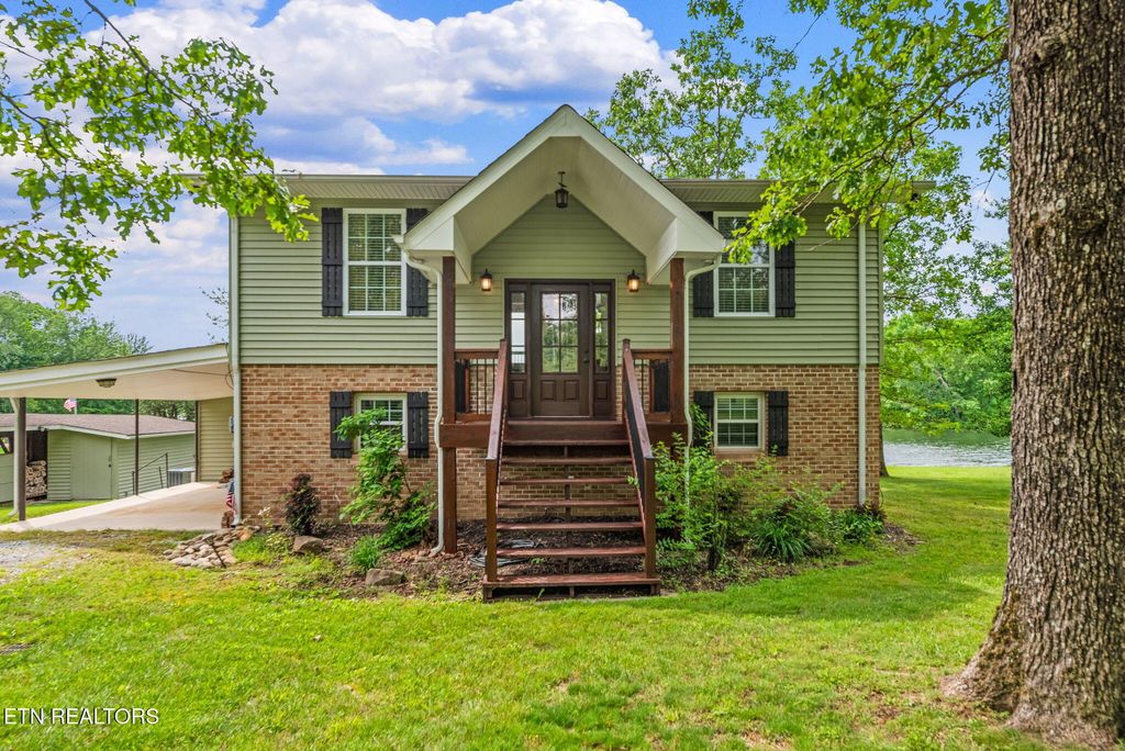 8559 Cherokee Tr, Crossville, TN 38572