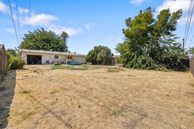 1728 S Church Street, Visalia, CA 93277