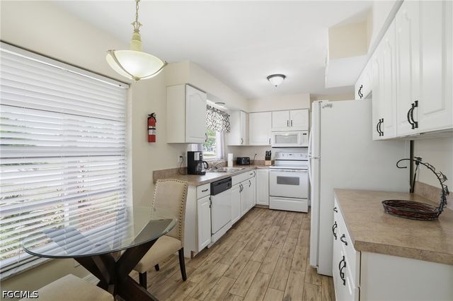 5117 Rutland CT, Cape Coral, FL 33904