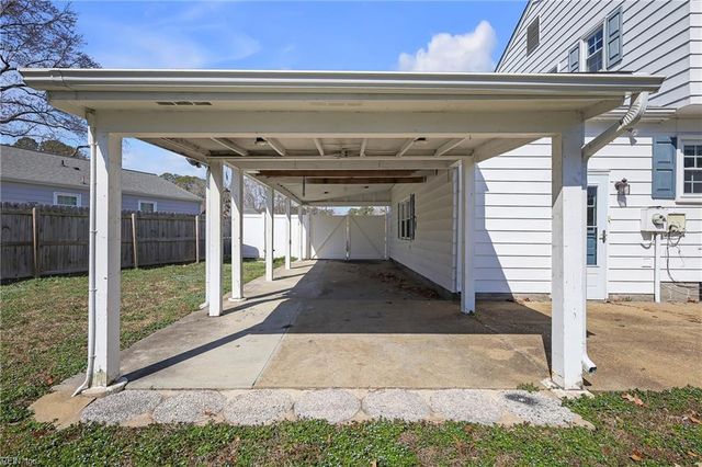 54 Avella CT, Newport News, VA 23601