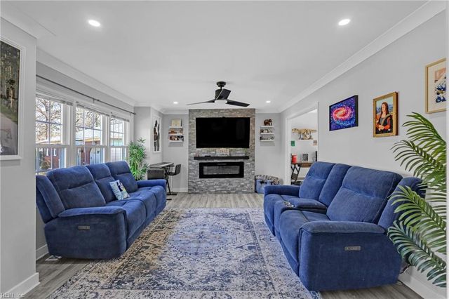 54 Avella CT, Newport News, VA 23601