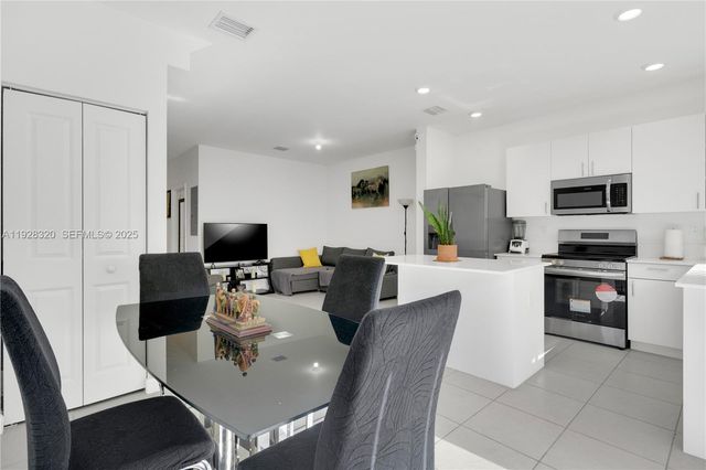 16266 SW 291st St, Homestead, FL 33033