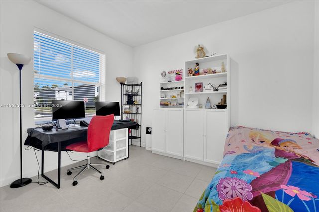 16266 SW 291st St, Homestead, FL 33033