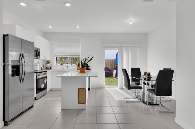 16266 SW 291st St, Homestead, FL 33033