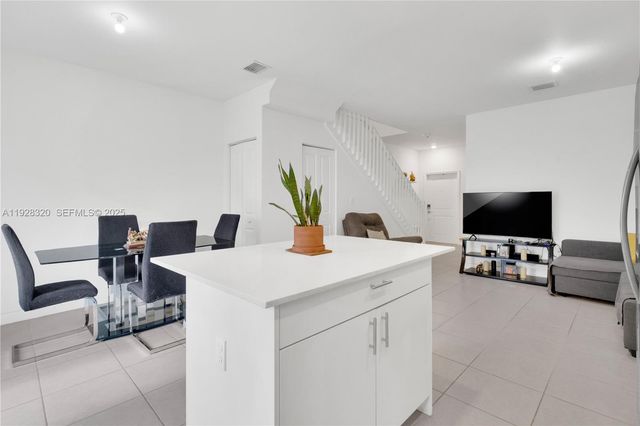 16266 SW 291st St, Homestead, FL 33033