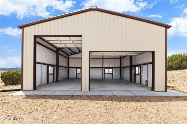 20775 N HACKAMORE Lane, Paulden, AZ 86334