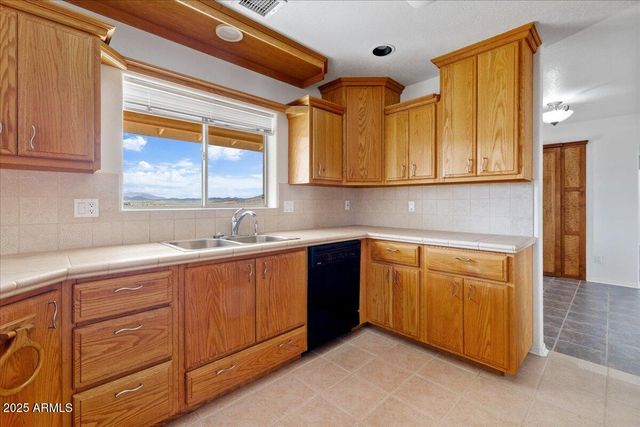 20775 N HACKAMORE Lane, Paulden, AZ 86334