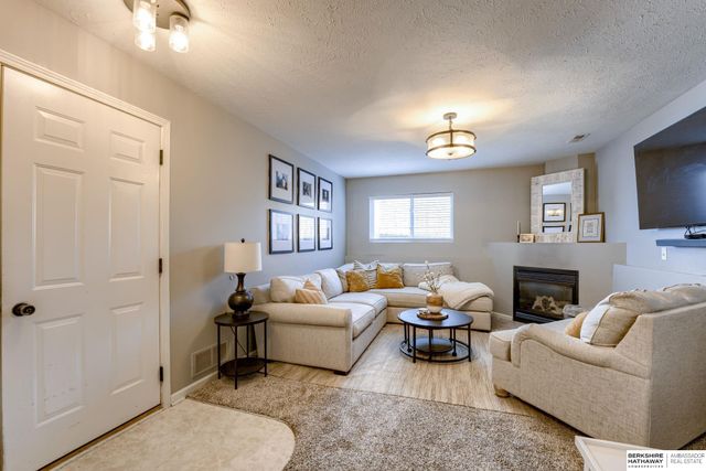 8211 N 153rd Terrace, Bennington, NE 68007