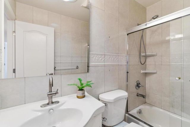 2824 Santiago Street, San Francisco, CA 94116