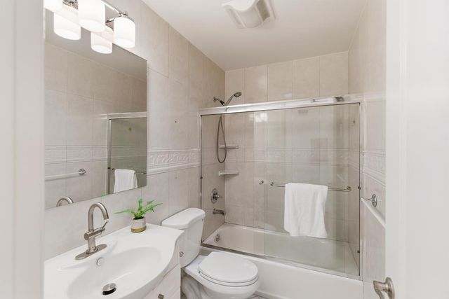 2824 Santiago Street, San Francisco, CA 94116