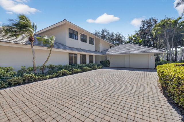 19682 Oakbrook Court, Boca Raton, FL 33434