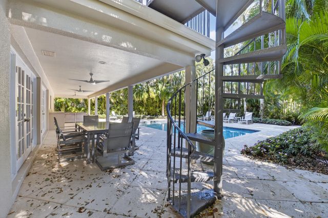 19682 Oakbrook Court, Boca Raton, FL 33434