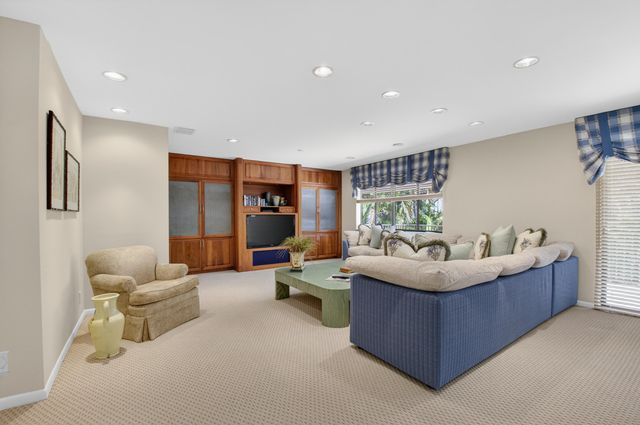 19682 Oakbrook Court, Boca Raton, FL 33434