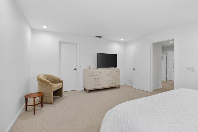 19682 Oakbrook Court, Boca Raton, FL 33434