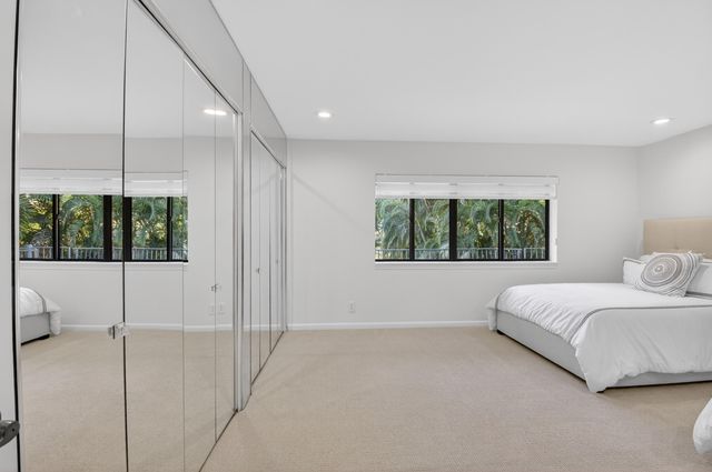 19682 Oakbrook Court, Boca Raton, FL 33434