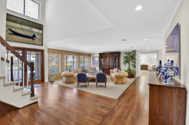 19682 Oakbrook Court, Boca Raton, FL 33434