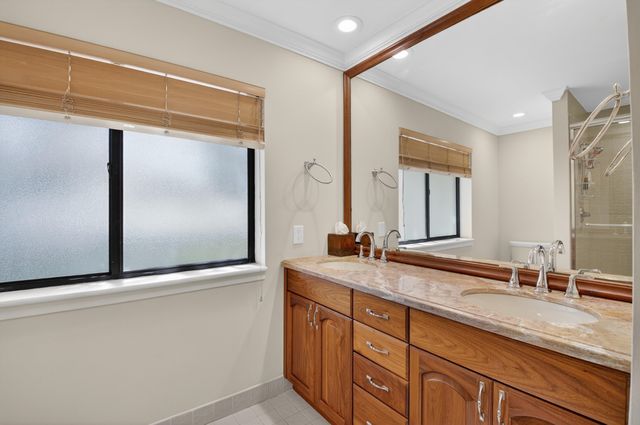 19682 Oakbrook Court, Boca Raton, FL 33434