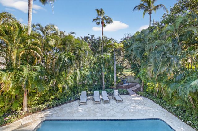 19682 Oakbrook Court, Boca Raton, FL 33434