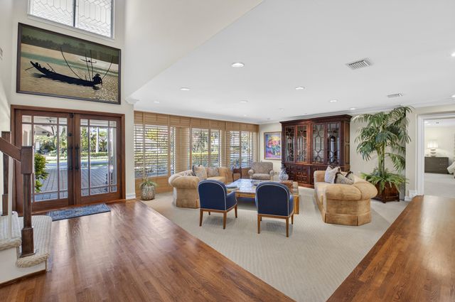 19682 Oakbrook Court, Boca Raton, FL 33434